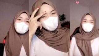 Nabila Jilbabers Bispak Ketat Gini Belahan Susu Dream