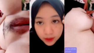 VCS Gadis Hijabers Polos Imut Menggoda Lubang Pipisnya